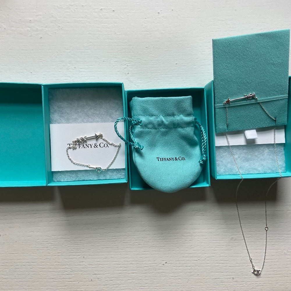 Tiffany Paloma's Graffiti Arrow Pendant Set